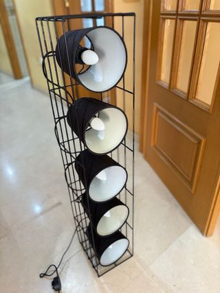 Lámpara de pie estilo industrial (5 focos) – 95cm