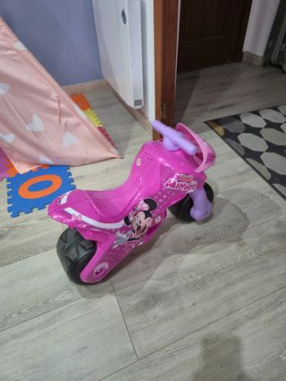 Moto correpasillos Minnie Mouse