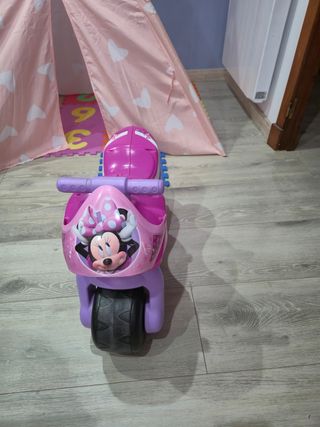 Moto correpasillos Minnie Mouse