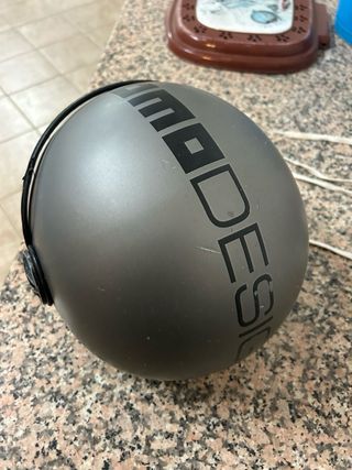 Casco Moto Grigio con Visiera