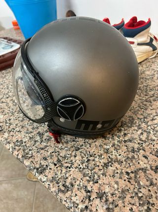 Casco Moto Grigio con Visiera