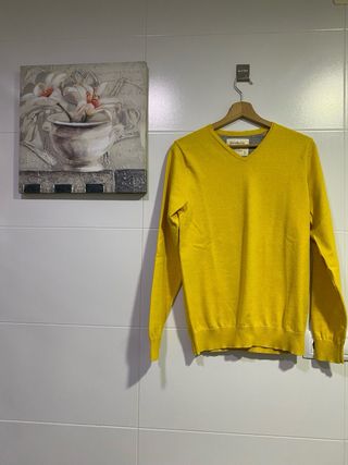 Jersey Stradivarius cuello pico amarillo hombre