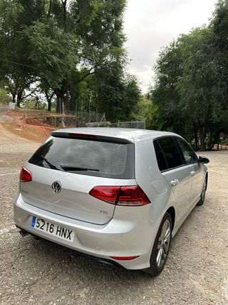 VOLKSWAGEN GOLF VII