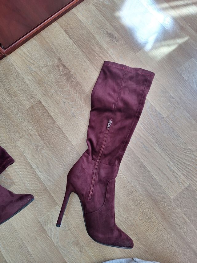 Botas altas burdeos