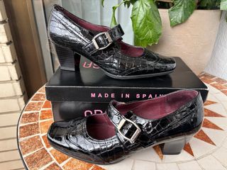 Zapatos de piel efecto cocodrilo negros