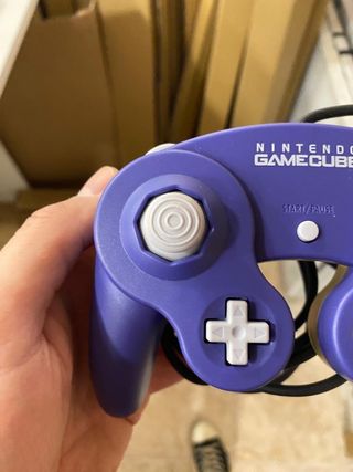 Mando Nintendo Gamecube Morado con Caja