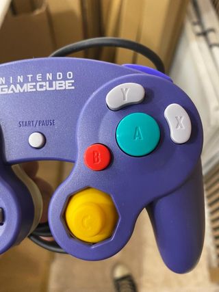 Mando Nintendo Gamecube Morado con Caja