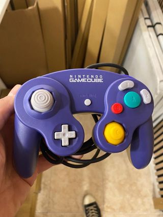 Mando Nintendo Gamecube Morado con Caja