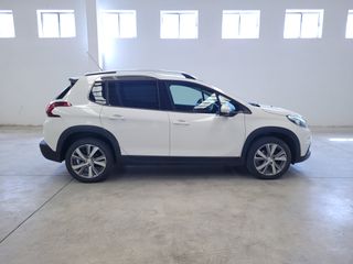 PEUGEOT 2008 Allure 1.2 PureTech 110CV SS