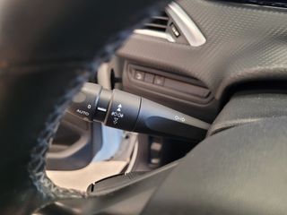 PEUGEOT 2008 Allure 1.2 PureTech 110CV SS