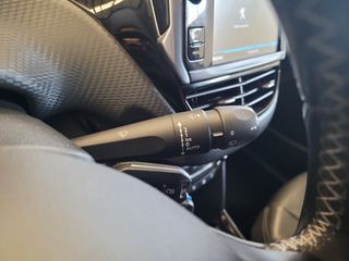 PEUGEOT 2008 Allure 1.2 PureTech 110CV SS