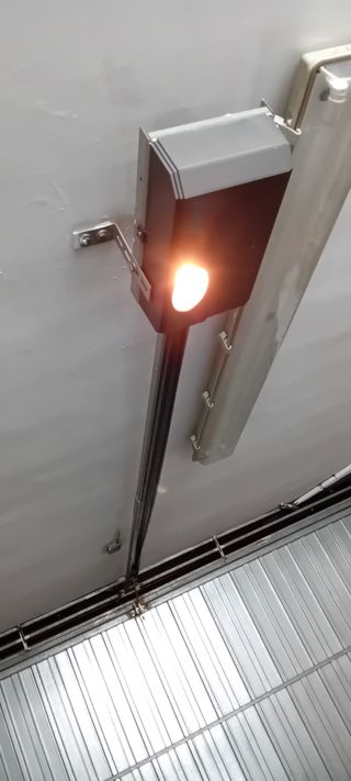 Puerta de garaje automática.