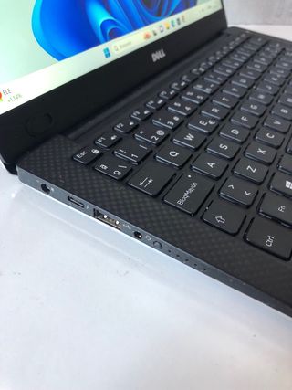 Dell XPS 13 9350 i7-6560U in argento 