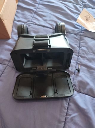 Occhiali per realtà virtuale con cuffie e controllo BT