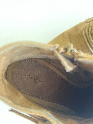 Botines cuña ante Pull & Bear camel