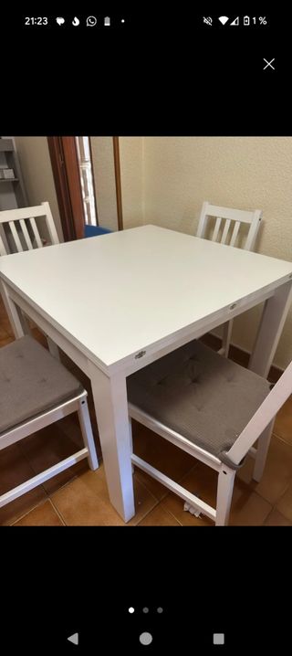 Mesa de comedor blanca