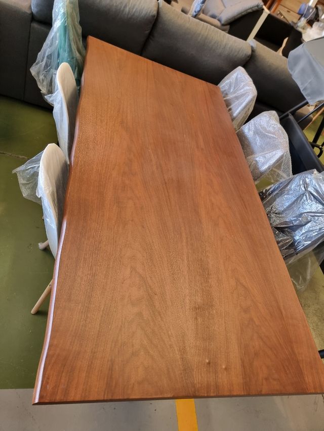 Mesa de madera nueva 240€