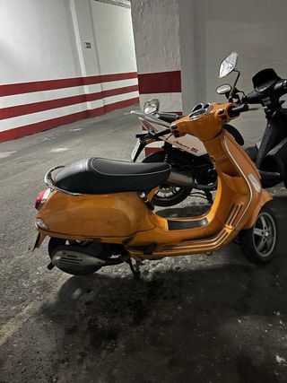 Vespa Sprint 49cc Naranja