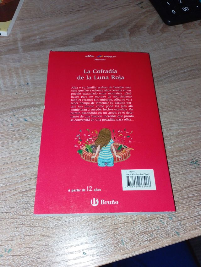 La Cofradía de la Luna Roja