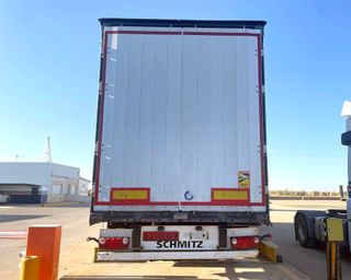 Semirremolque Tauliner Schmitz 2016