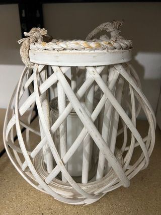 Farol de mimbre y cristal