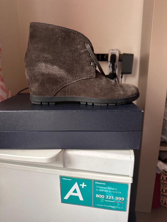 Stivaletto Prada marrone