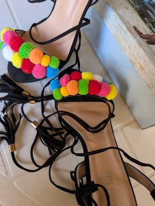 Sandalias Sergio Todzi con Pompones