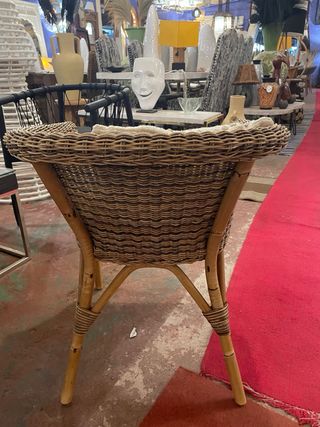 Silla de ratán tejida