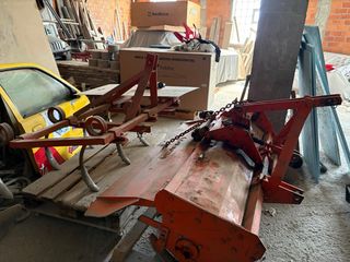 Tractor Agria 8838 DT con aperos