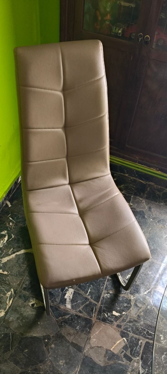 Mesa de comedor más sillas