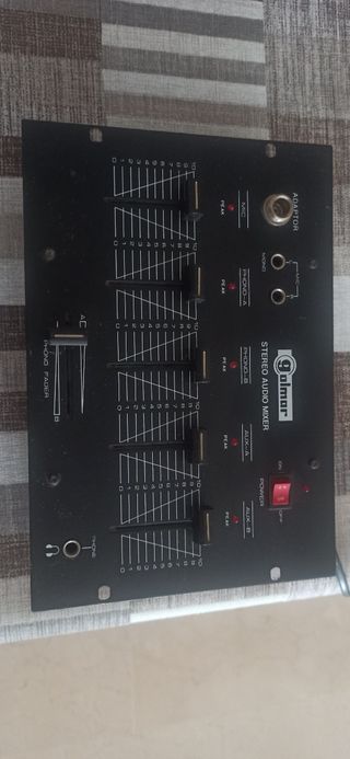Mezcladora de audio Golmar