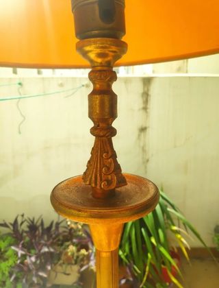 Lámpara de pie dorada vintage mármol