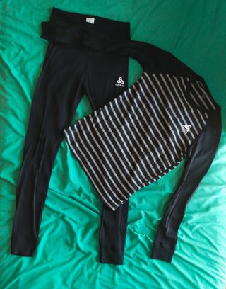 Conjunto térmico ODLO KIDS. Talla 152