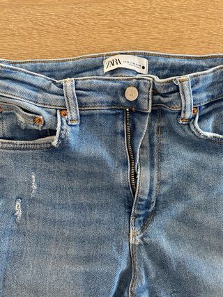 Zara Jeans Deshilachados Talla 36