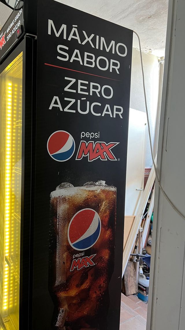 Nevera Expositora Pepsi Max