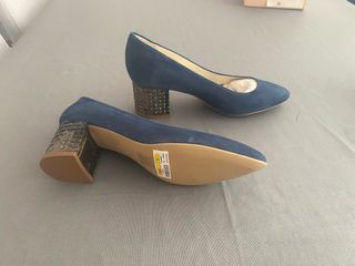 Zapatos de ante azul con tacón de 5 cm