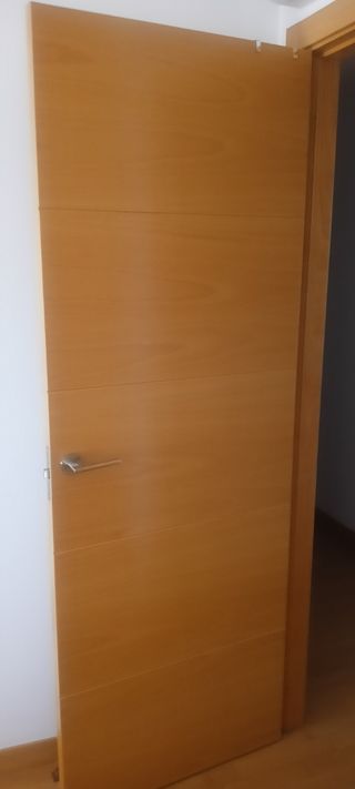 6 puertas madera HAYA, 2 con cristal