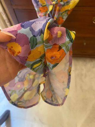 Vestido Zara floral mini