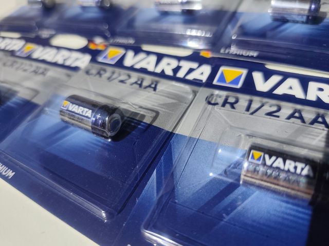 8 nuove batterie VARTA CR1/2AA CR14250 3V 950mAh