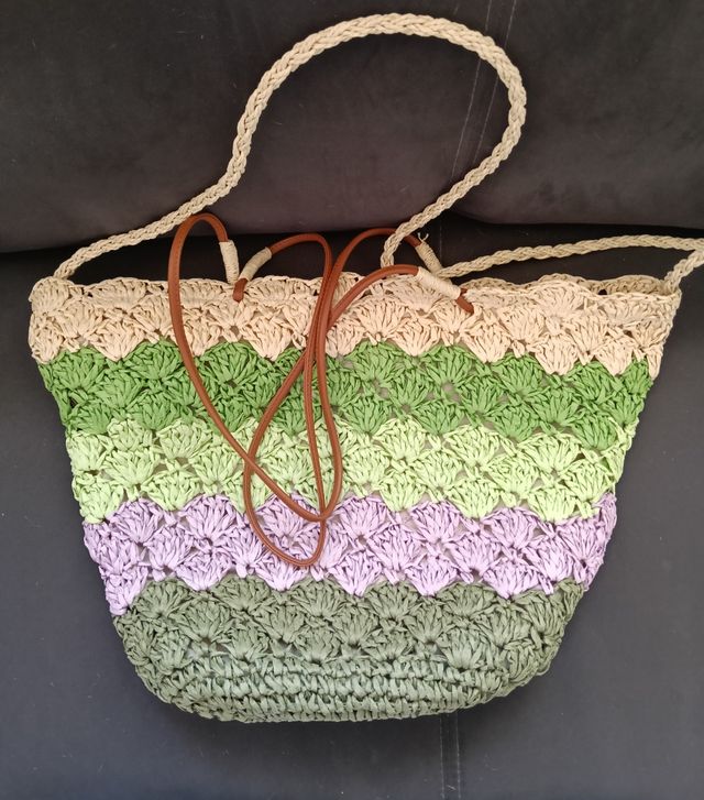 Bolso de mimbre de colores