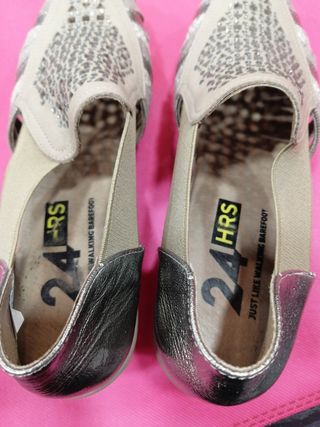 Sandalias cuña mujer beige y doradas