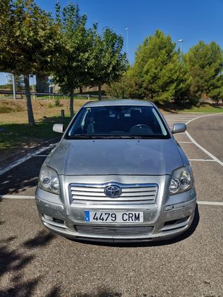 Toyota Avensis 2003