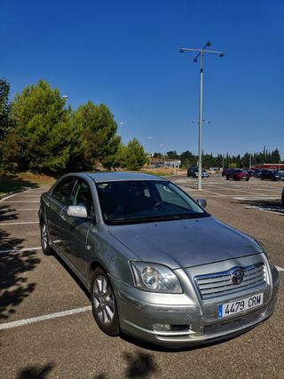 Toyota Avensis 2003