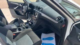 Ford S-MAX 2013