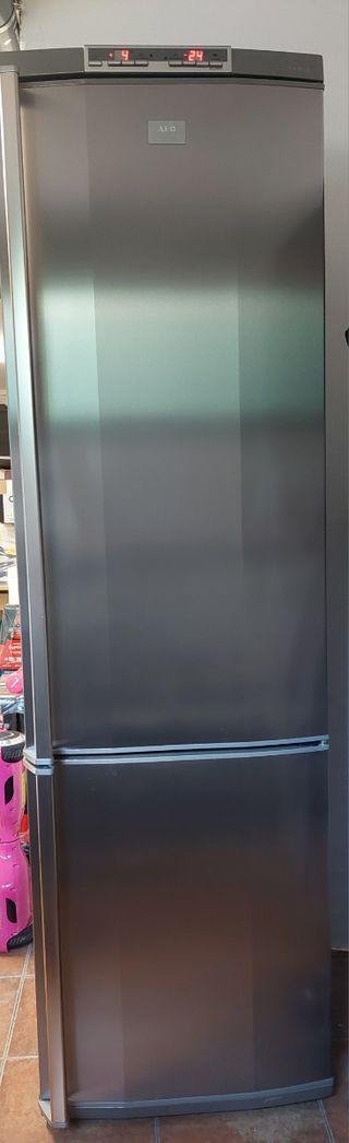 Nevera AEG
