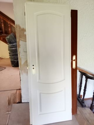 Puerta lacada blanco mobila paso dos unidades