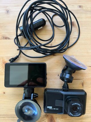 Dos cámaras de salpicadero coche con grabación