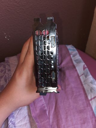 Tarjeta Gráfica Gigabyte RX 6500