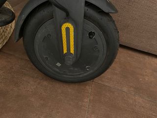 Patinete eléctrico negro
