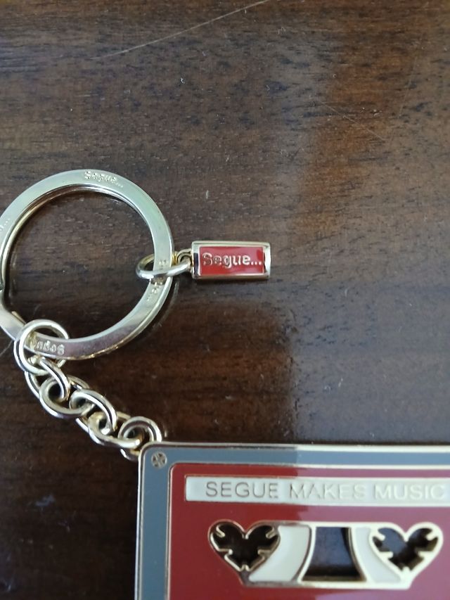 Portachiavi Segue makes music cassetta